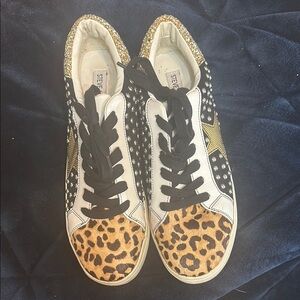 Seven7 Women's Leopard and Black Sneakers